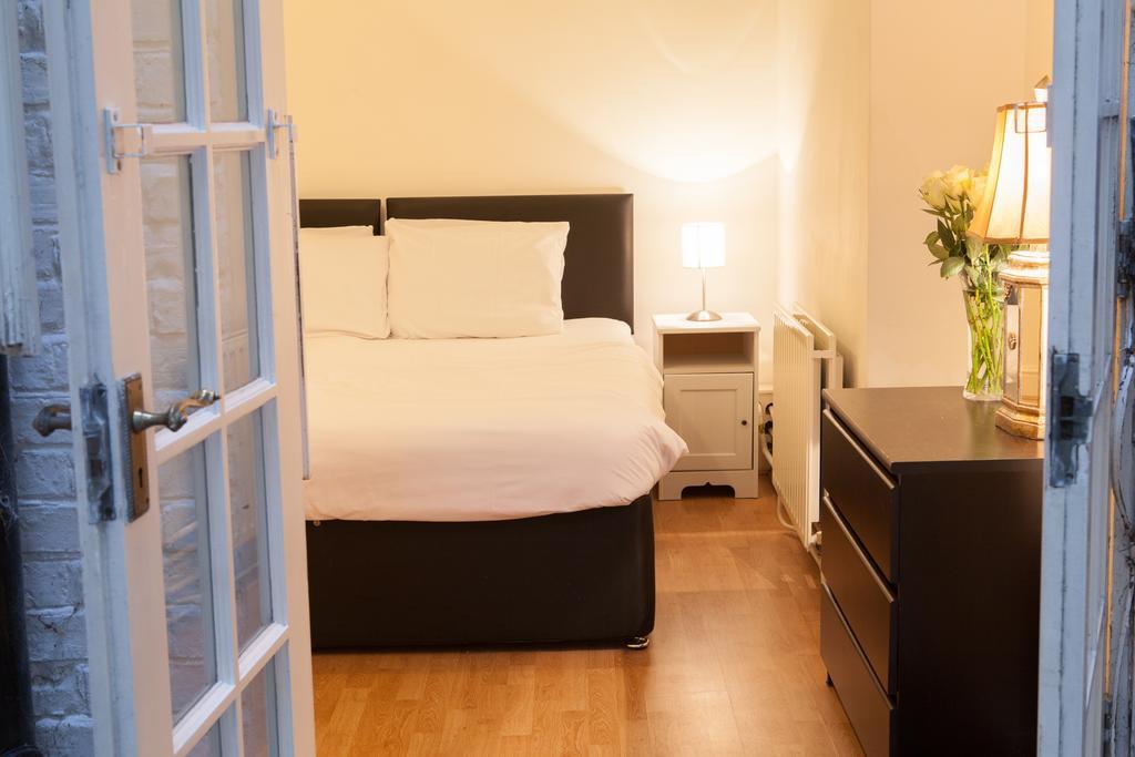 Victoria Station Apartment London Eksteriør bilde