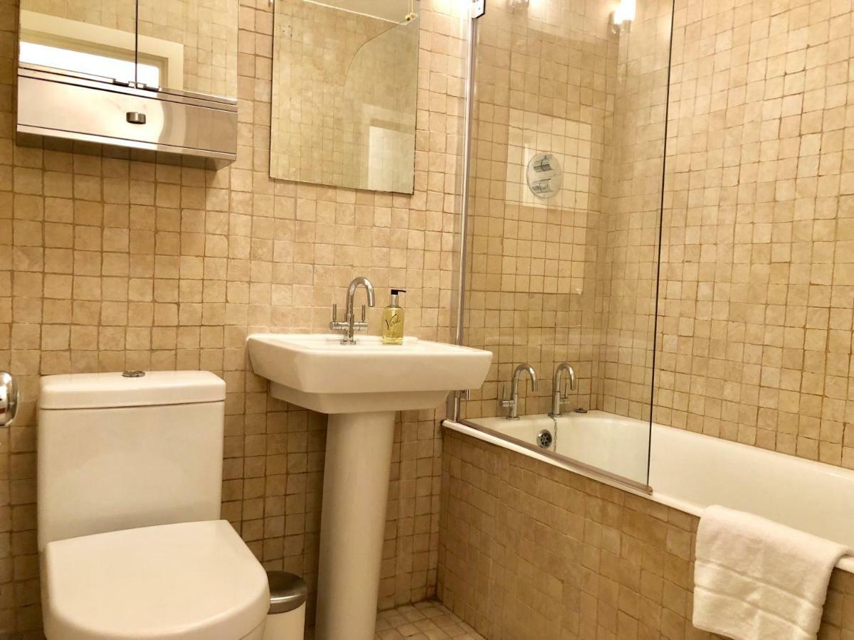 Victoria Station Apartment London Eksteriør bilde