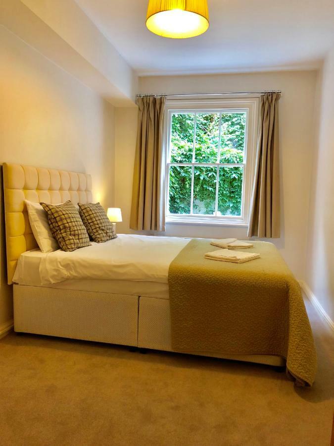 Victoria Station Apartment London Eksteriør bilde