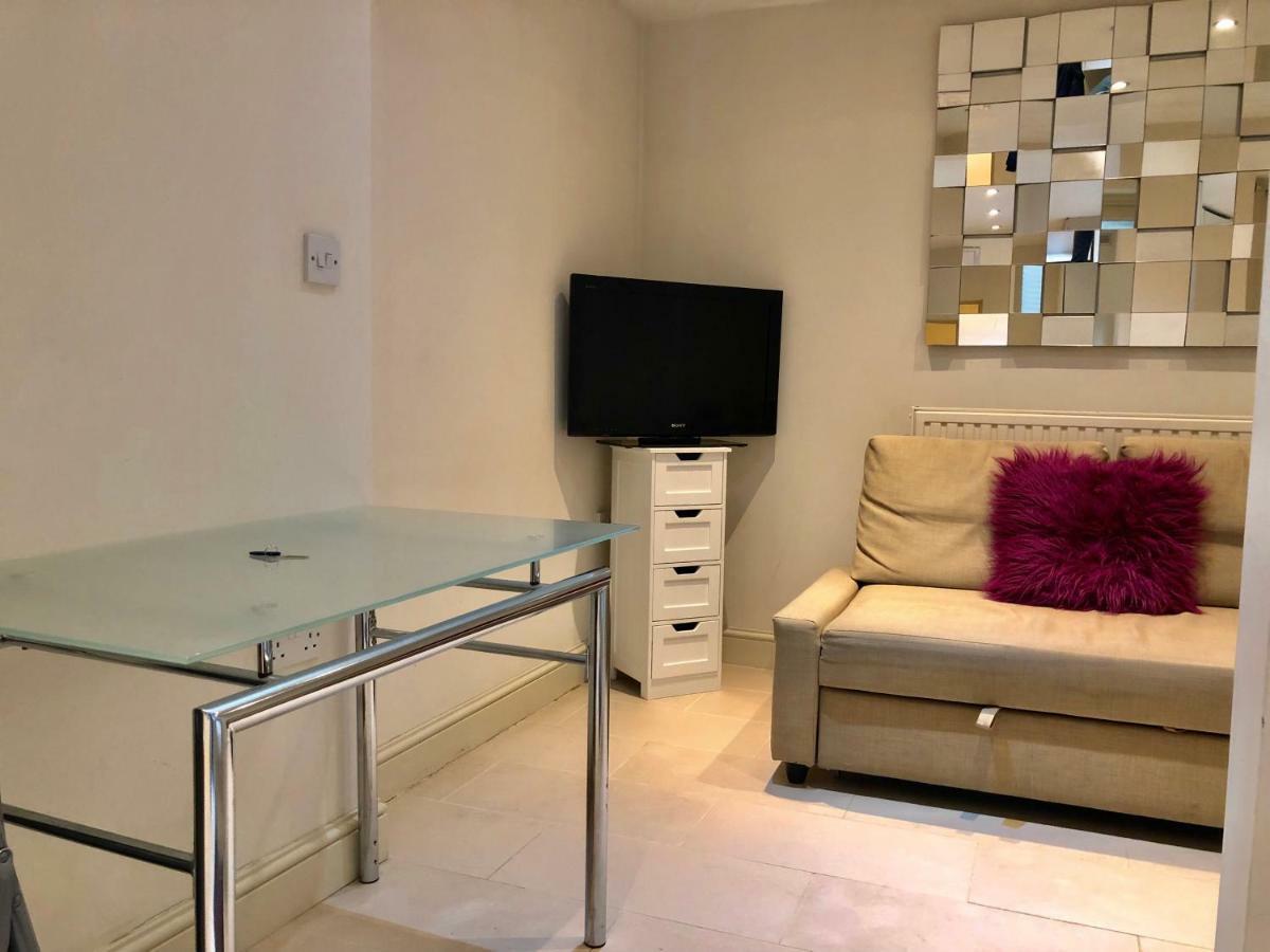 Victoria Station Apartment London Eksteriør bilde