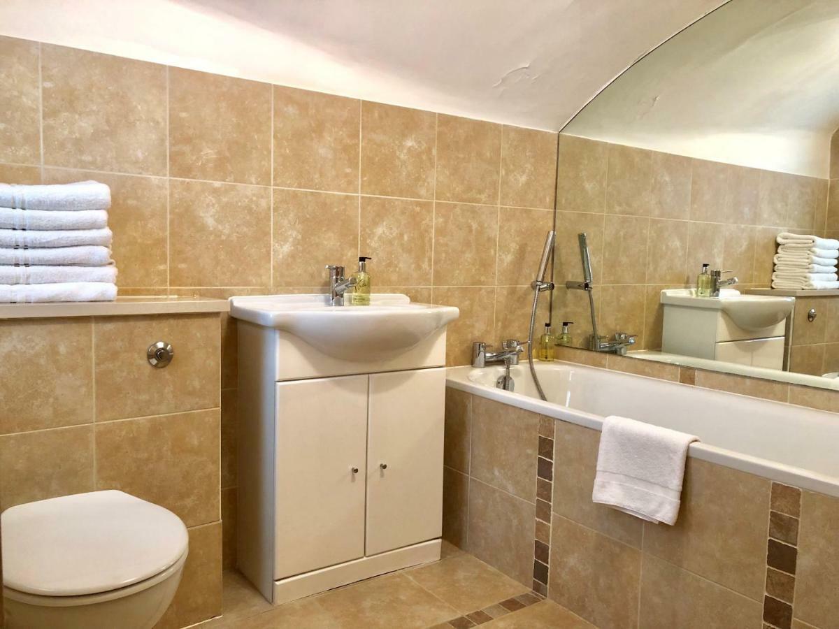 Victoria Station Apartment London Eksteriør bilde